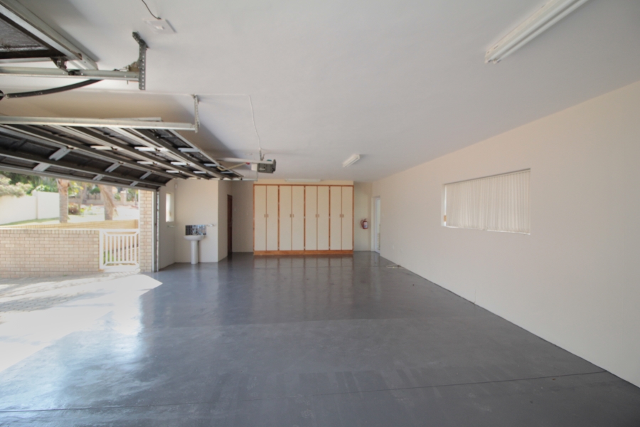 3 Bedroom Property for Sale in Menkenkop Western Cape